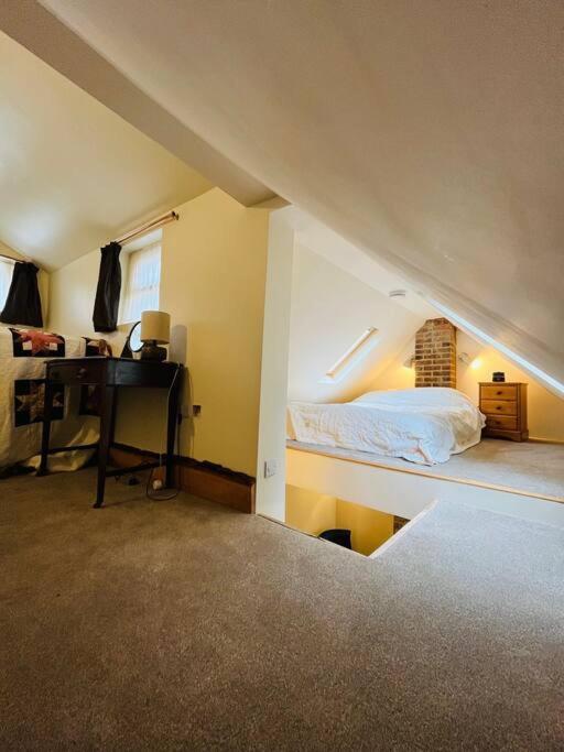 Cute And Cosy Little Cottage Хитфилд Экстерьер фото