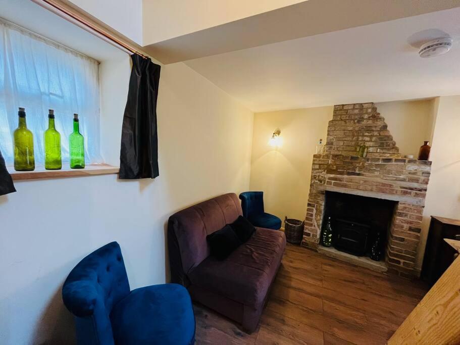 Cute And Cosy Little Cottage Хитфилд Экстерьер фото